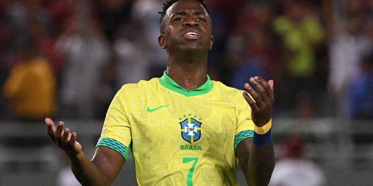 Brasil vivirá «revolución» para duelo ante Uruguay