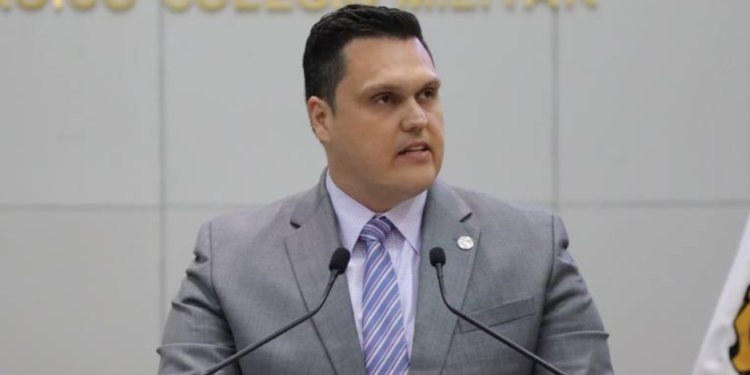 Inicia sesión del Congreso para desaforar al presidente de Trieltam