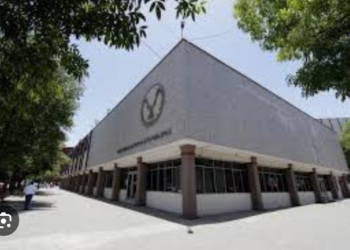 Vinculan a proceso por 8 delitos a exabogado general de la UAT