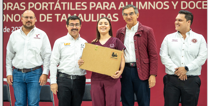 Gobernador y rector hacen entrega histórica de equipos de cómputo a estudiantes y docentes de la UAT