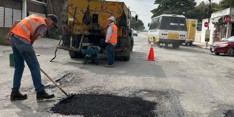 Mejora municipio más de 17 mil m2 de calles.