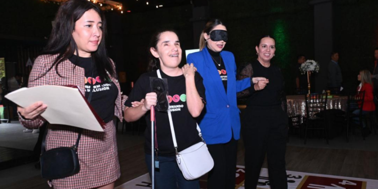 Convoca Lucy de Gattás a promover la inclusión de personas con discapacidad