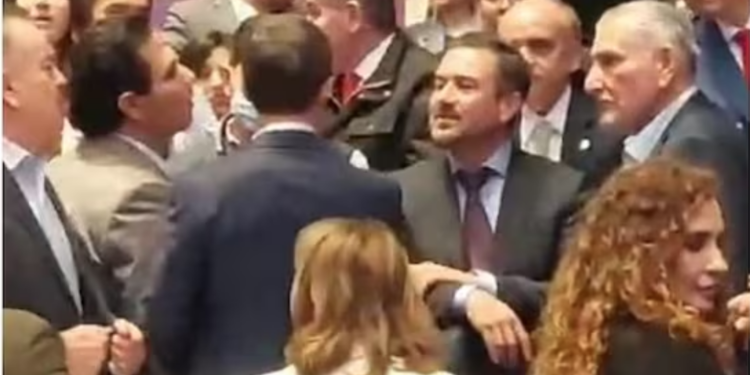 Adán Augusto y Miguel Ángel Yunes protagonizan riña contra panistas: «Te voy a partir la madre»…