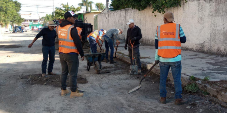 Con trabajos de bacheo y rastreo, Municipio continúa mejorando movilidad urbana