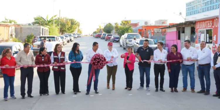 Lleva alcaldesa, Carmen Lilia Canturosas, obras de impacto social a familias del sur.