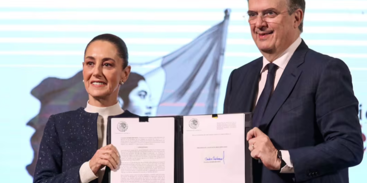 Con dedicatoria a China: Impone México 35% de arancel a textiles…¡ excepto las de EU y Canadá!