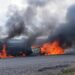 Se incendia camioneta y bloquea parcialmente carretera a Matamoros