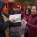 Entrega alcaldesa, Carmen Lilia Canturosas y sistema DIF cobertores y calentadores a familias vulnerables
