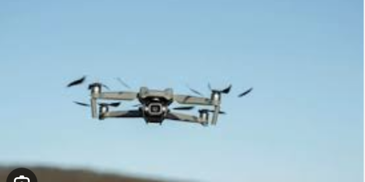 Aprueban hasta 15 años de cárcel para quienes ataquen con drones a policías