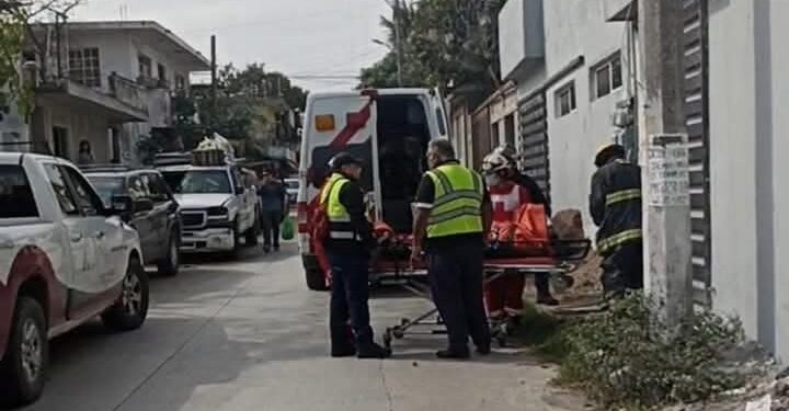 Muere electrocutado mientras pintaba su casa