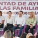 Con la voluntad de ayudar, Lalo y Lucy entregan apoyos alimentarios.