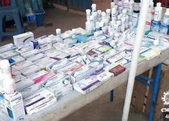 Alertan sobre peligro de comprar medicamentos en tianguis