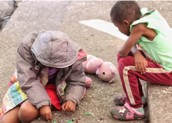 Integrarán a escuelas a niños migrantes extranjeros