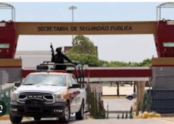 Padre de policía asesinado sigue esperando justicia.