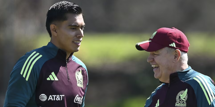 Tala Rangel sobre la ausencia de Guillermo Ochoa: «Tiene que aguantar. Hay calidad en la portería»