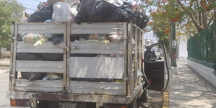 Fortalece municipio limpia y mantenimiento de vialidades y áreas verdes