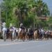 Cabalgantes celebran bicentenario de fundación de Victoria.