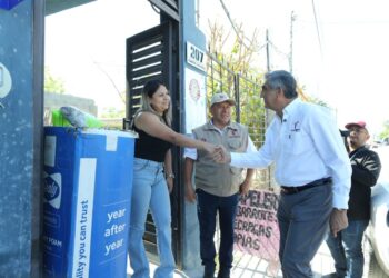 “No están solos” : Américo y María llevan apoyos a familias de Reynosa