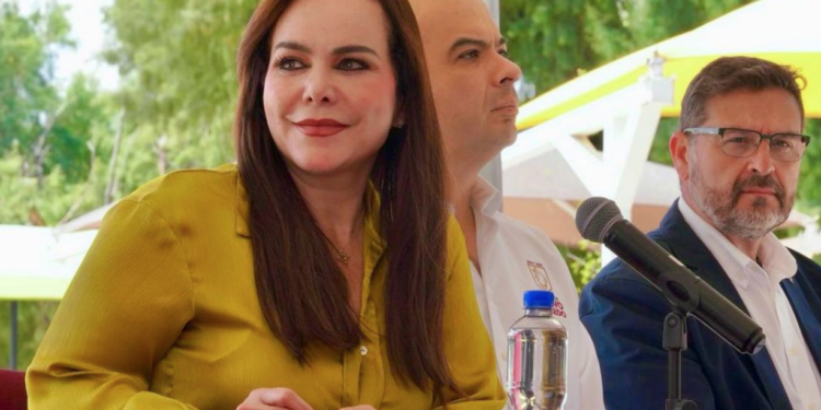 Alcaldesa de Nuevo Laredo exhorta a celebrar Pascua con responsabilidad.