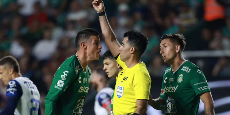 Lo que dijo James Rodríguez para ser expulsado contra Monterrey; «Berizo pide sanción mínima contra el colombiano.