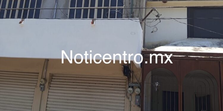 DESCARGA ELÉCTRICA LO LANZA AL VACÍO… Y MUERE FRENTE A SU FAMILIA