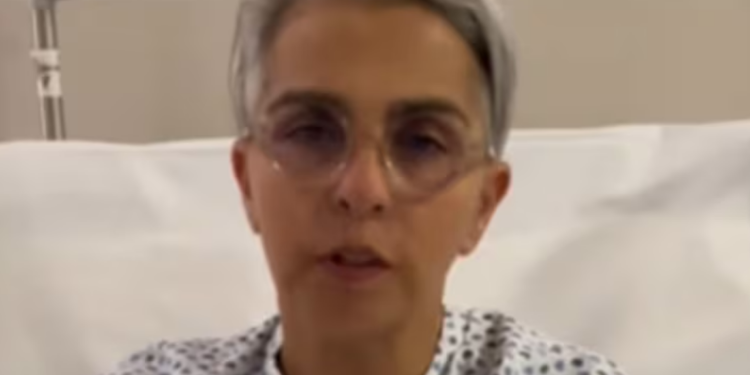 Federica Quijano, sin poder caminar, pide ayuda a su seguro médico: «Tengo mucho miedo».