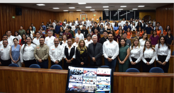 Entrega la UAT becas de excelencia y labor humanista a sus estudiantes.