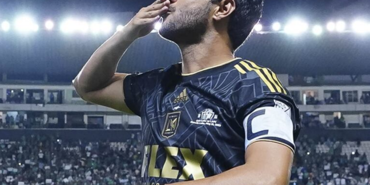 Vela se retira del futbol
