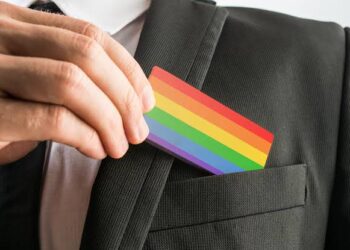 Exigen prohibir discriminación  médica contra personas LGBTTIQ+
