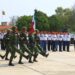 Convocan a conscriptos a encuadrarse y obtener Cartilla liberada Cd. Victoria, 18 de mayo 2025.- A través de la junta local de reclutamiento, el Gobierno de Victoria se suma a la convocatoria de la Secretaría de la Defensa Nacional (SEDENA) para los conscriptos clase 2007 y remisos que deseen cumplir con su Servicio Militar Nacional en situación de encuadramiento. La Comandancia del 77/o. Batallón de Infanteria, informa a los interesados que podrán integrarse a la 4/a. Compañía del Servicio Militar Nacional ubicado en el municipio de Apodaca, Nuevo León, durante el período del 23 de junio al 19 de septiembre. Deberán cubrir como requisitos ser voluntario, aprobar exámenes que cubrirá el Instituto Armado, ser mexicano por nacimiento, tener 18 años y no ser mayor de 29 años y 11 meses, contar con su Cartilla de Identidad del SMN, no tener antecedentes penales y no tatuajes visibles. Durante los 3 meses de estancia obtendrán derechos y beneficios como; alojamiento, alimentación, vestuario y equipo, atención médica y 130 pesos semanales como ayuda económica, su cartilla será liberada al término, acceso a la bolsa de trabajo y credencial de identidad como soldado del SMN.