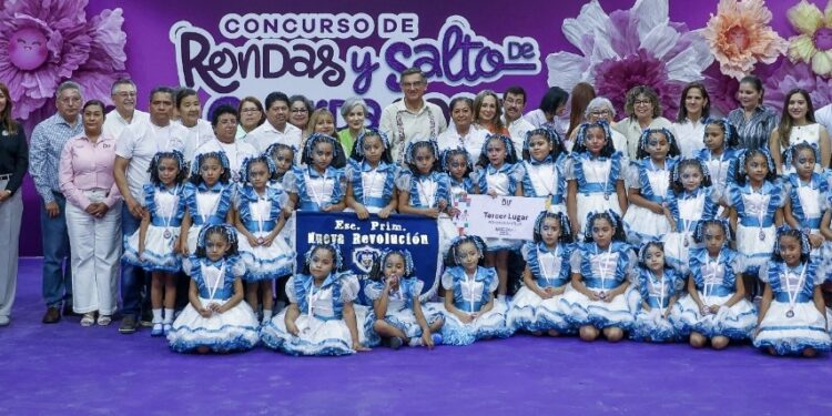 Impulsan Américo y María de Villarreal las tradiciones con el concurso de Rondas y Salto de Cuerda