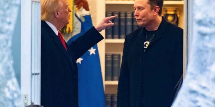 No hablaré con Musk, tiene un problema.-Trump