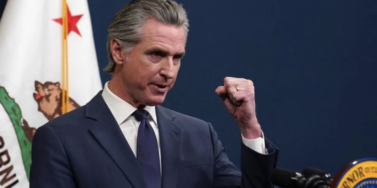 Ordena Trump despliegue de Marines; Newsom lo llama dictador