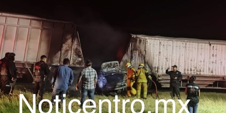 Trailero arrastró más de un kilómetro el auto en llamas y dejó morir calcinado a su víctima