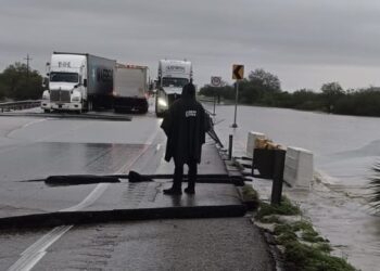 CAOS EN CARRETERAS DE TAMAULIPAS POR LLUVIAS DE “BARRY”