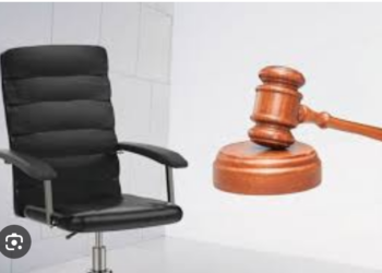 En diciembre caerán multas a quienes nieguen silla a sus empleados