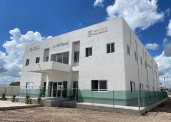 Indignación entre burócratas del sector salud por retiro de compensaciones