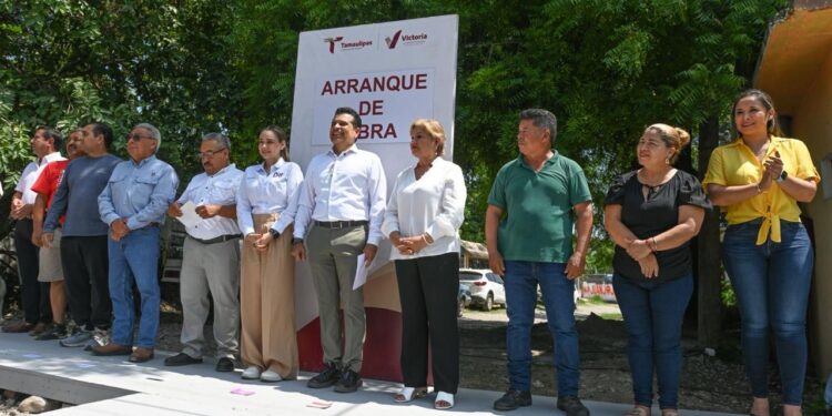 De concreto hidráulico será calle de la Ampliación Simón Torres.