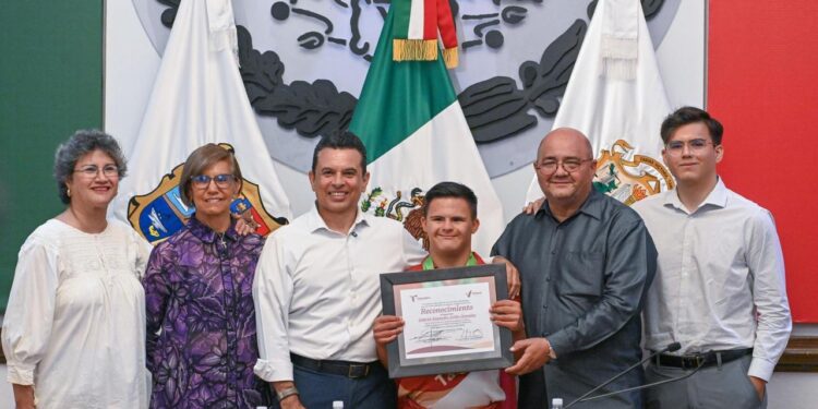 Reconoce Municipio a deportistas victorenses de clase mundial