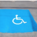 Proponen acercar estacionamientos a entradas principales para personas con movilidad reducida