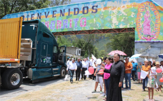Inicia traslado de la escultura de la Virgen de la Misericordia hacia El Chorrito