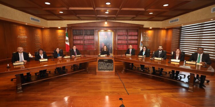 Inicia nueva etapa del Poder Judicial con la primera sesión de su Pleno
