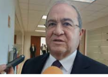 Pacientes deben «blindarse» contra negligencias médicas.- García Fuentes.