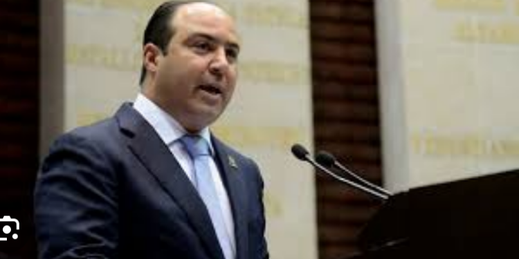 Procesarán a Chito García por corrupción; Juez le prohíbe salir del país.