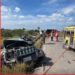 Muere mujer en choque y volcadura