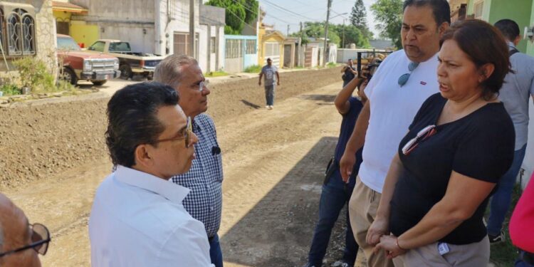 Agradecen vecinos pavimentación en la Cuauhtémoc.