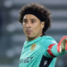 Memo Ochoa vuelve a perder y lo tunden por mala actuación.