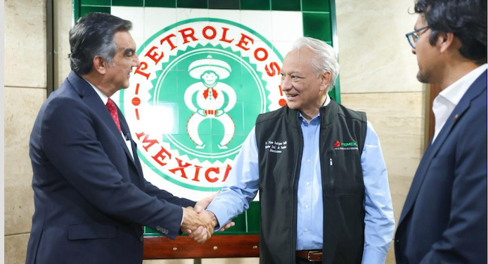 Revisan gobernador, Américo Villarreal y director de Pemex proyectos estratégicos para Tamaulipas