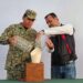 Jóvenes de Victoria cumplen y asisten a sorteo de Servicio Militar.