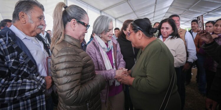 Lleva María de Villarreal miles de apoyos a Xicoténcatl con la Brigada Transformando Familias